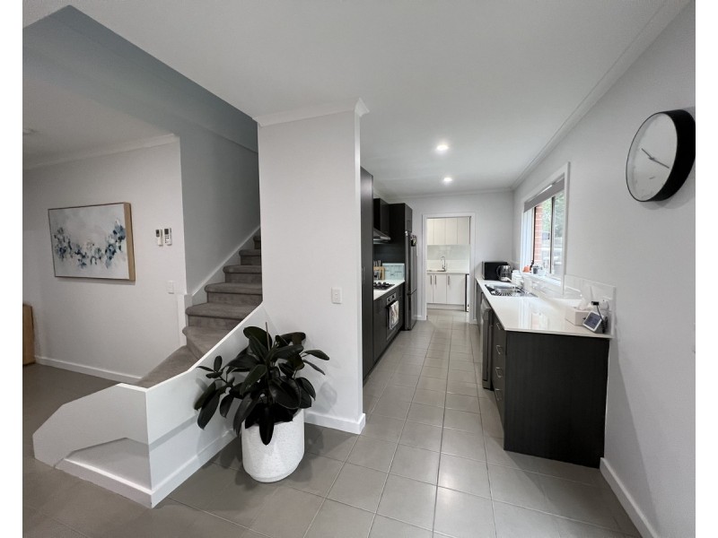 2/11 Parker Street, Werribee VIC 3030