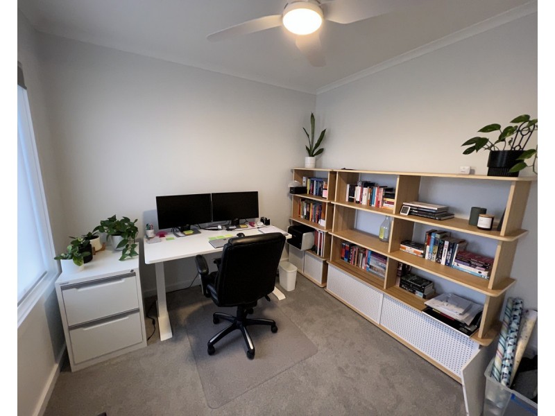 2/11 Parker Street, Werribee VIC 3030