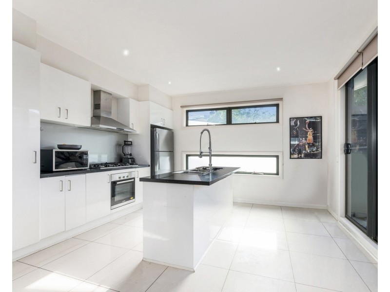 1/69 Tram Road, Doncaster VIC 3108