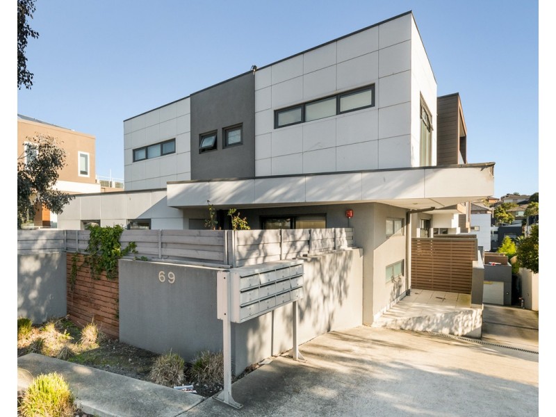 1/69 Tram Road, Doncaster VIC 3108