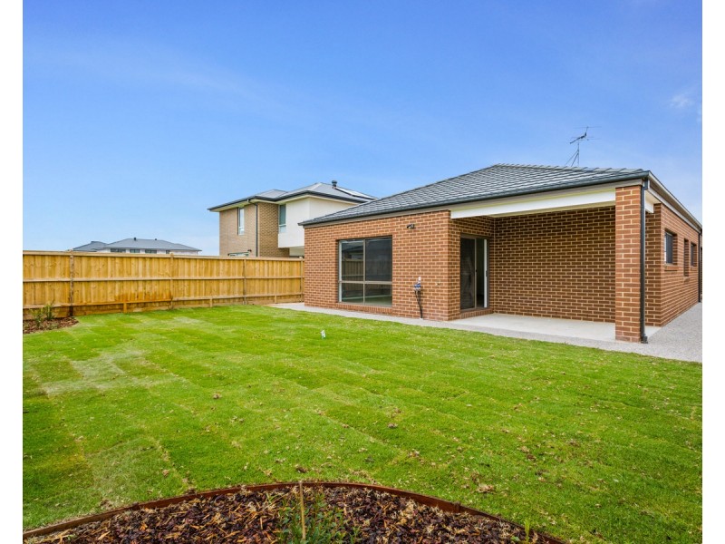 51 Reverence Drive, Rockbank VIC 3335