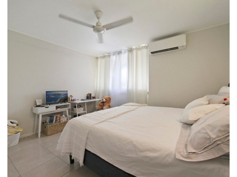 4/13 Percy Street, West End QLD 4810