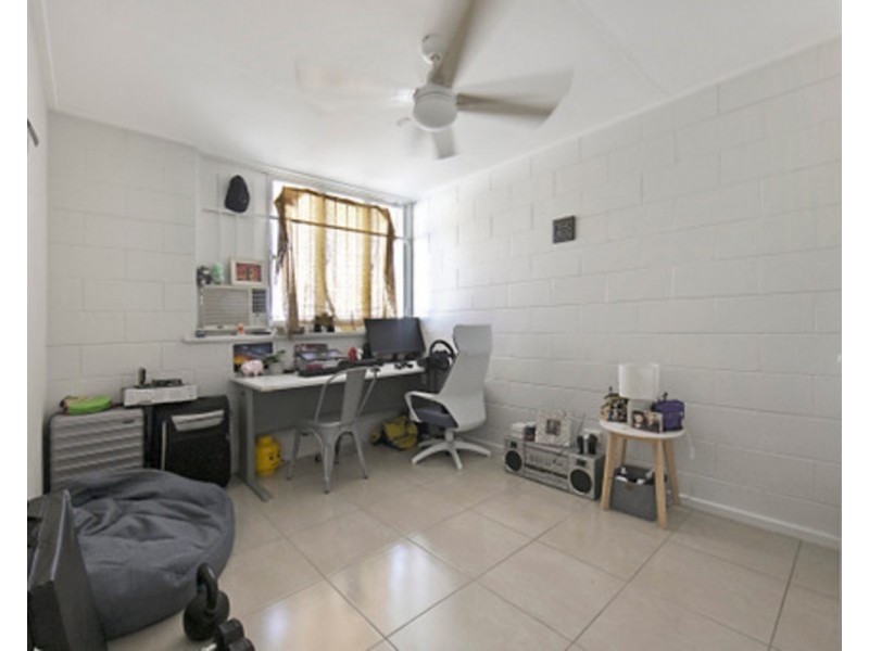 4/13 Percy Street, West End QLD 4810