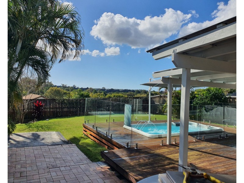 33 Crusader Way, Nerang QLD 4211