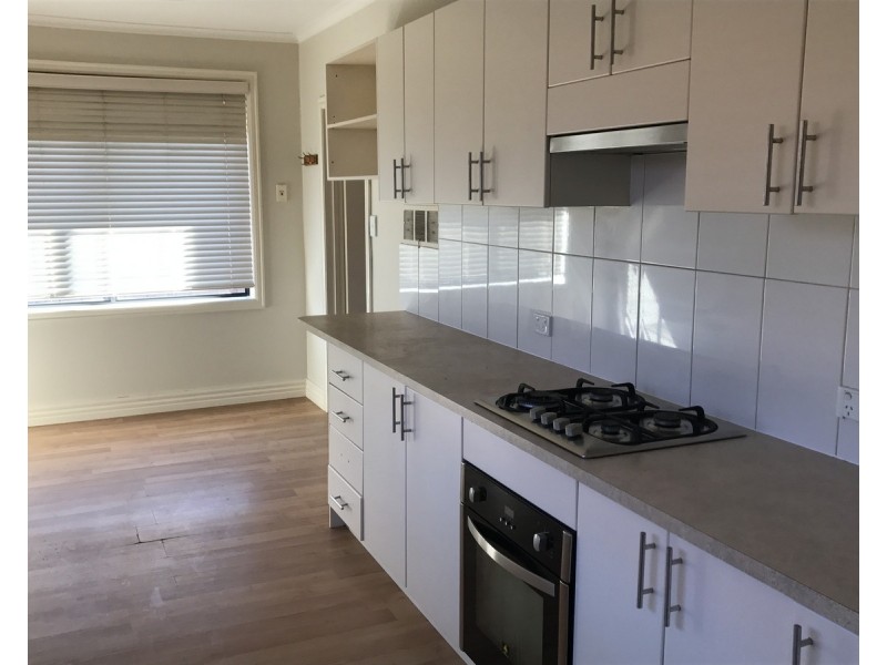 1/21 Old Geelong Road, Laverton VIC 3028