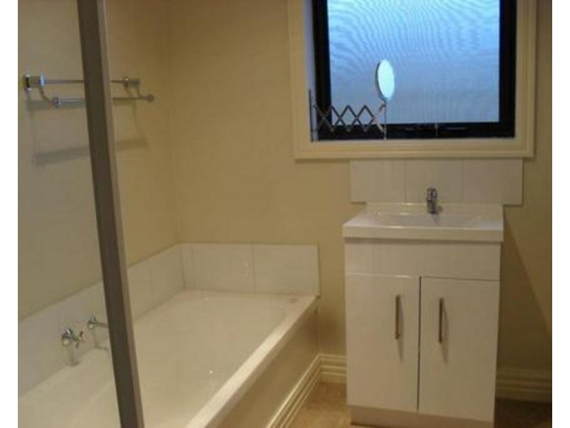 1/21 Old Geelong Road, Laverton VIC 3028