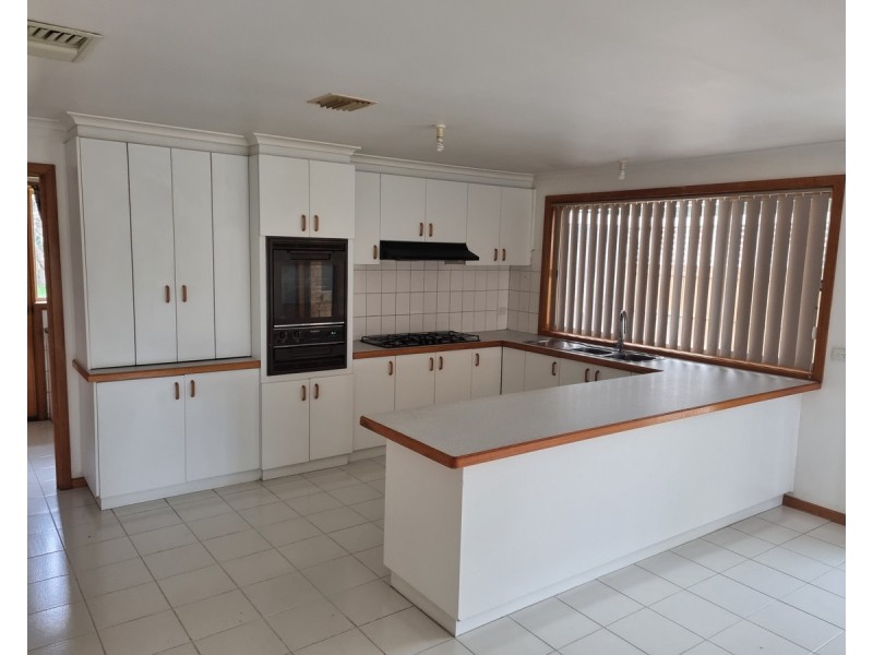 148 Lady Nelson Way, Taylors Lakes VIC 3038