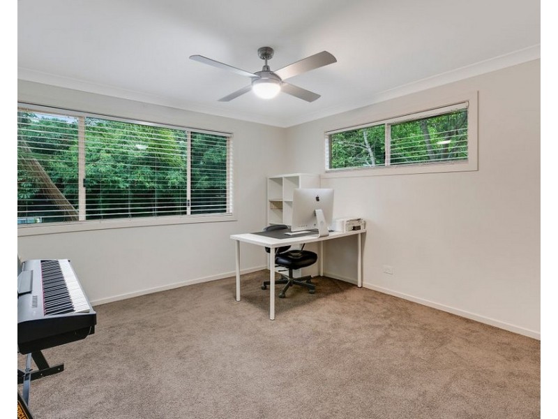 38 Dandar Drive, Southport QLD 4215