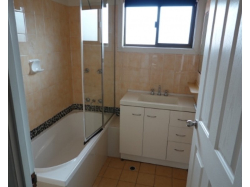 4/44 Rickertt Road, Wakerley QLD 4154