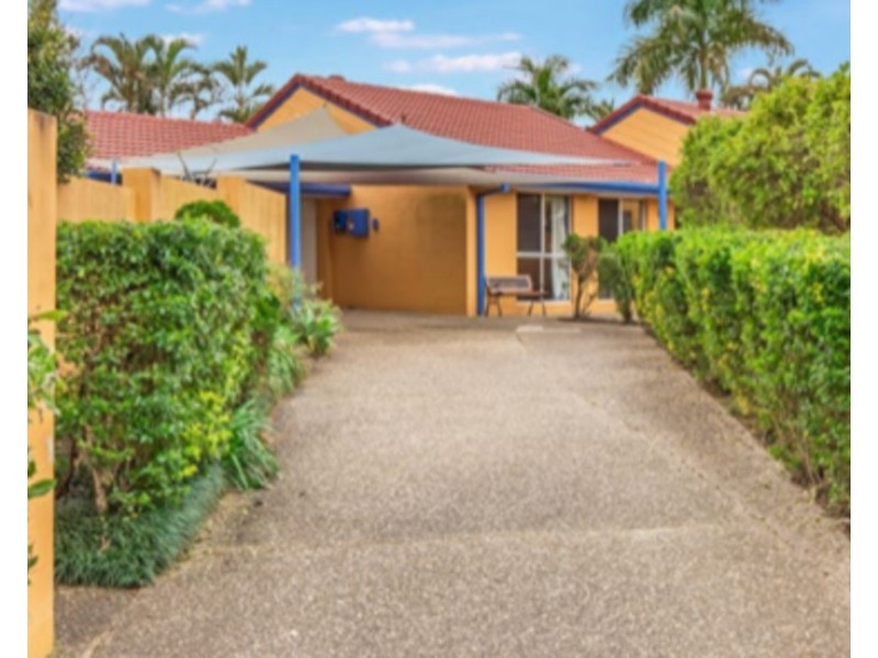 22 Frankston Court, Robina QLD 4226