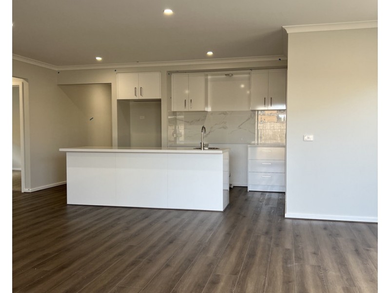 48 Callistemon Circuit, Lara VIC 3212