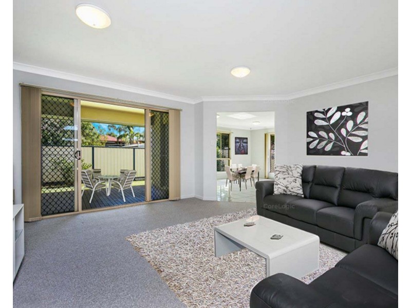 2/4 Harley Street, Shailer Park QLD 4128