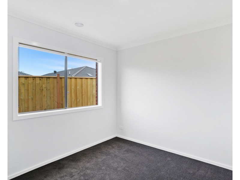 11 Lilium Street, Diggers Rest VIC 3427