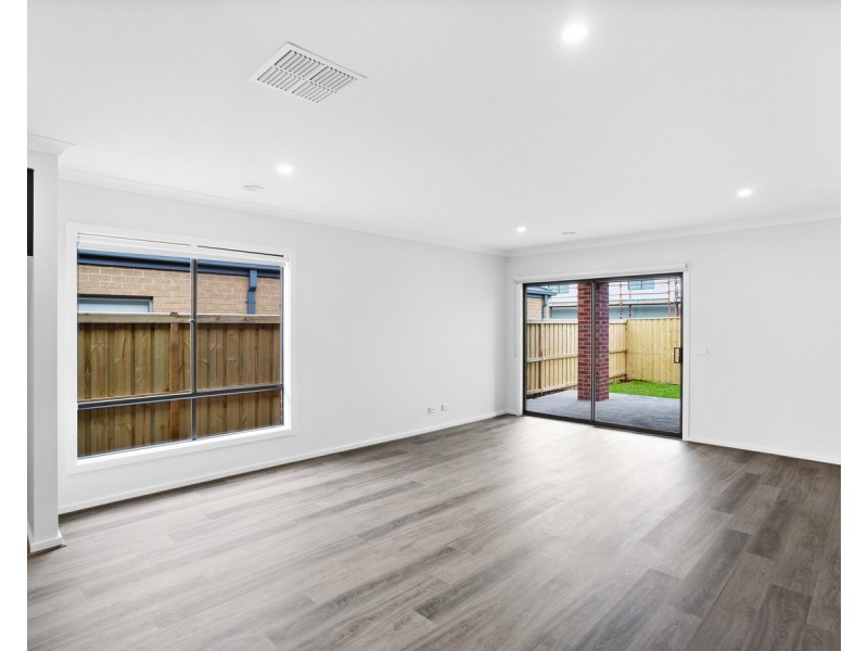 11 Lilium Street, Diggers Rest VIC 3427