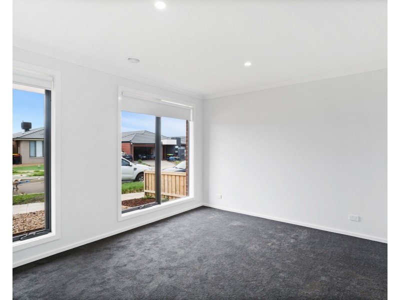 11 Lilium Street, Diggers Rest VIC 3427