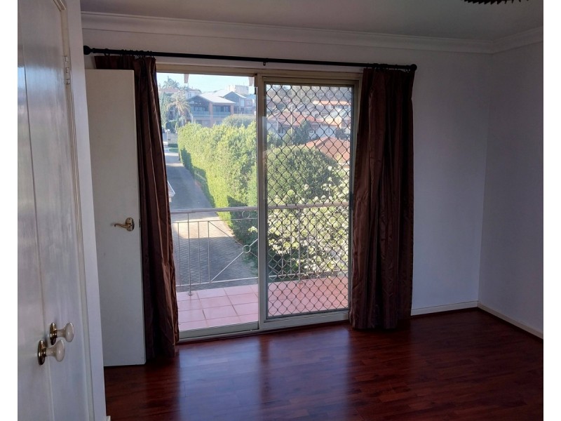 4/58 Kinsella Street, Joondanna WA 6060