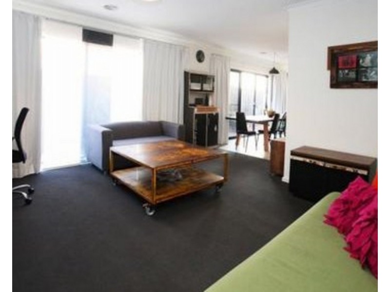 24 Loon Drive, Williams Landing VIC 3027