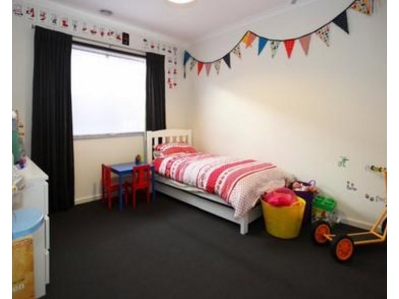 24 Loon Drive, Williams Landing VIC 3027