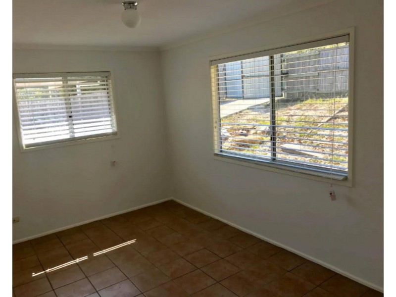 32 Strathallen Drive, Boronia Heights QLD 4124