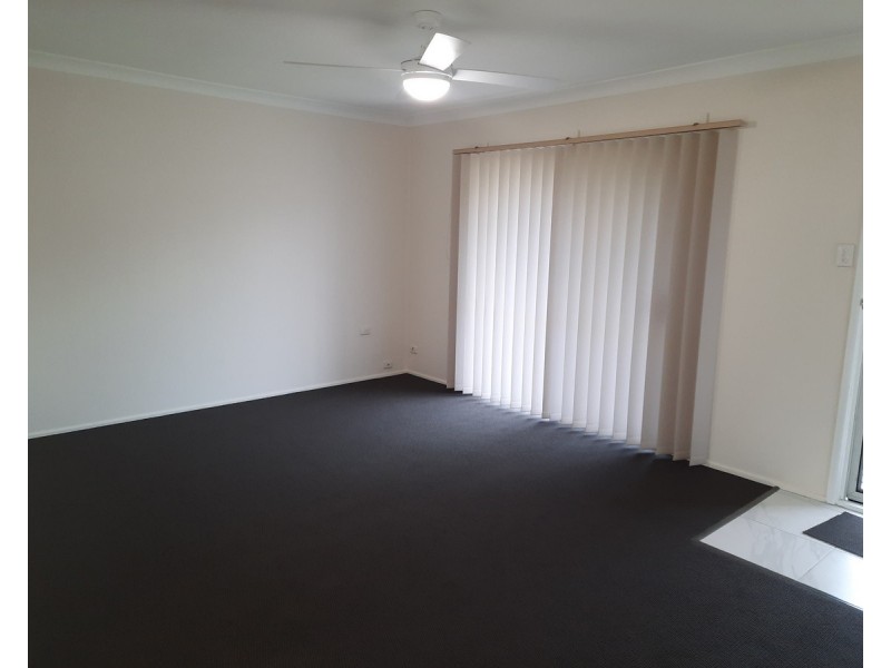9 Clarinda Avenue, Springwood QLD 4127