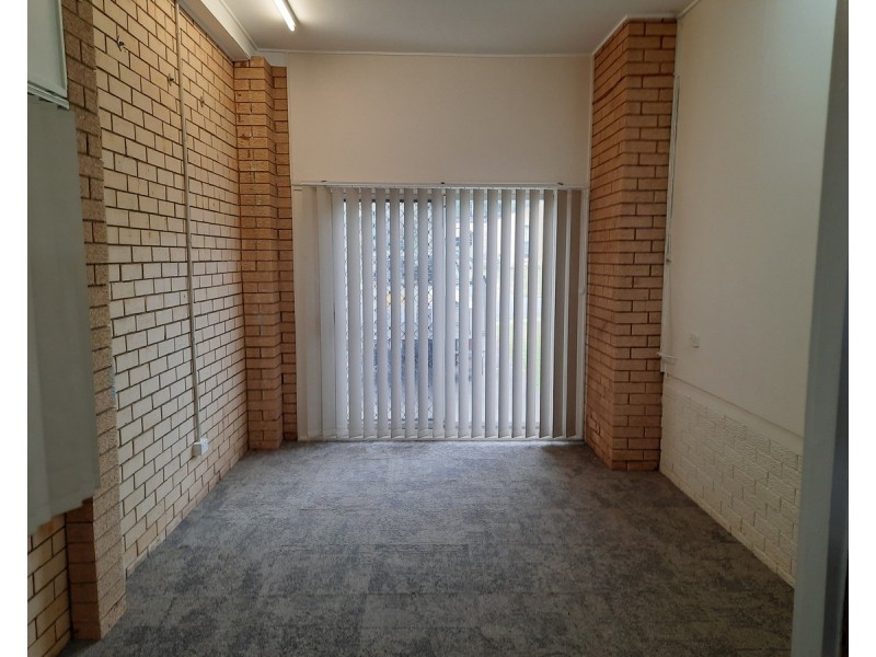 9 Clarinda Avenue, Springwood QLD 4127