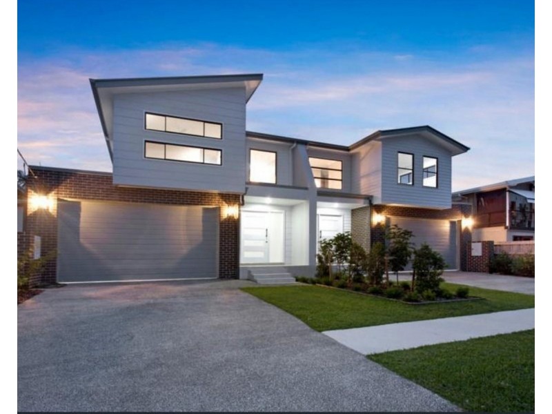 2/24 Abalone Avenue, Paradise Point QLD 4216