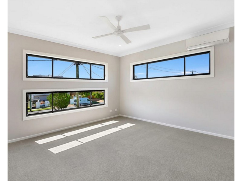2/24 Abalone Avenue, Paradise Point QLD 4216