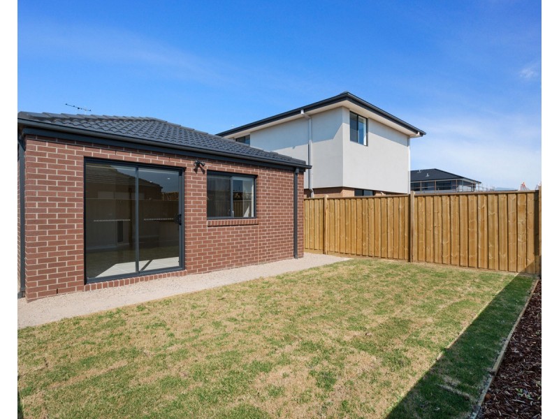 7 Pampas Way, Rockbank VIC 3335