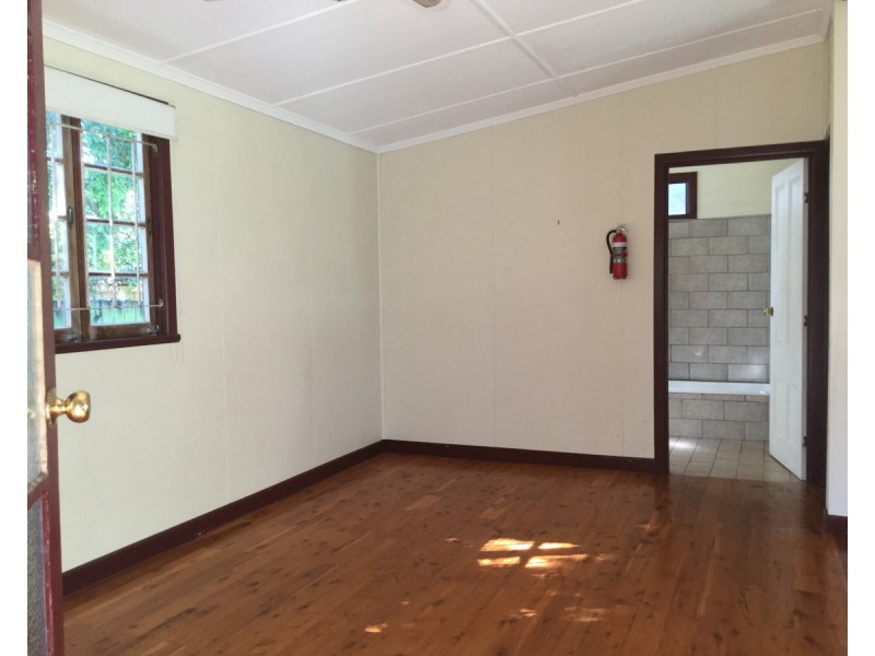 24 Franklin Street, Highgate Hill QLD 4101