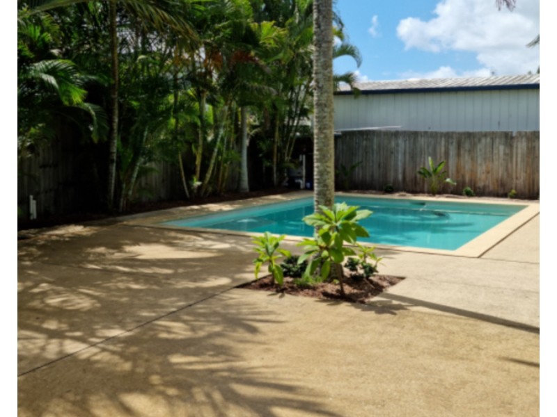 68 Twenty Sixth Avenue, Palm Beach QLD 4221