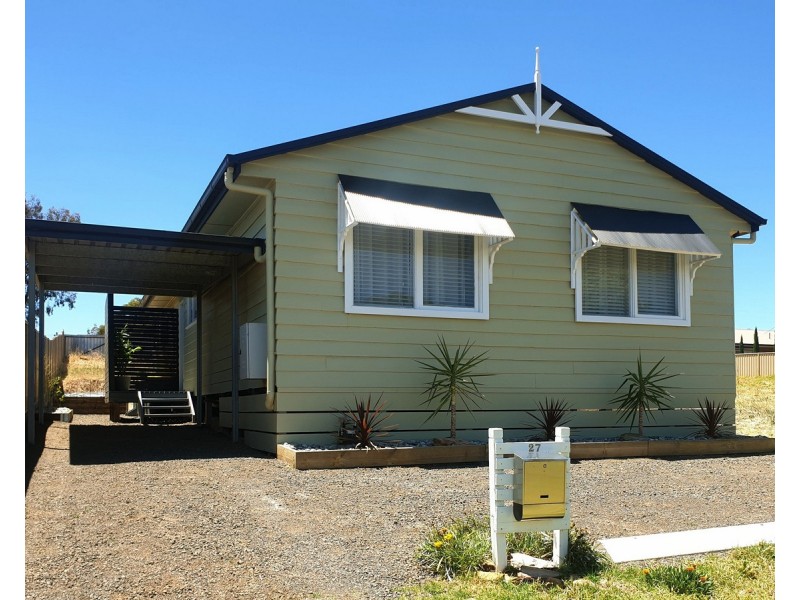 27 Brown Street, California Gully VIC 3556