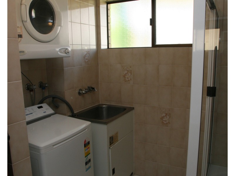 8/32 Navy Street, Holland Park West QLD 4121