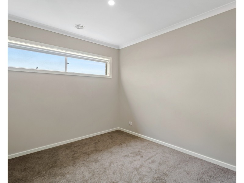 27 Grevillea Drive, Mount Duneed VIC 3216