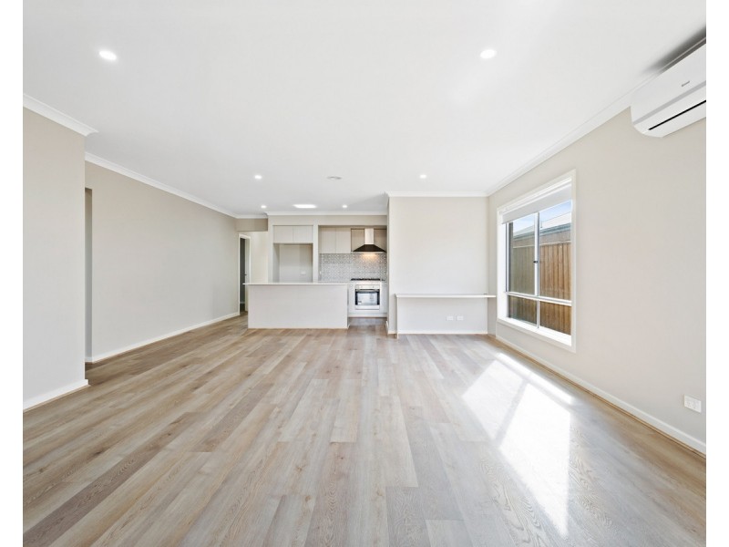 27 Grevillea Drive, Mount Duneed VIC 3216