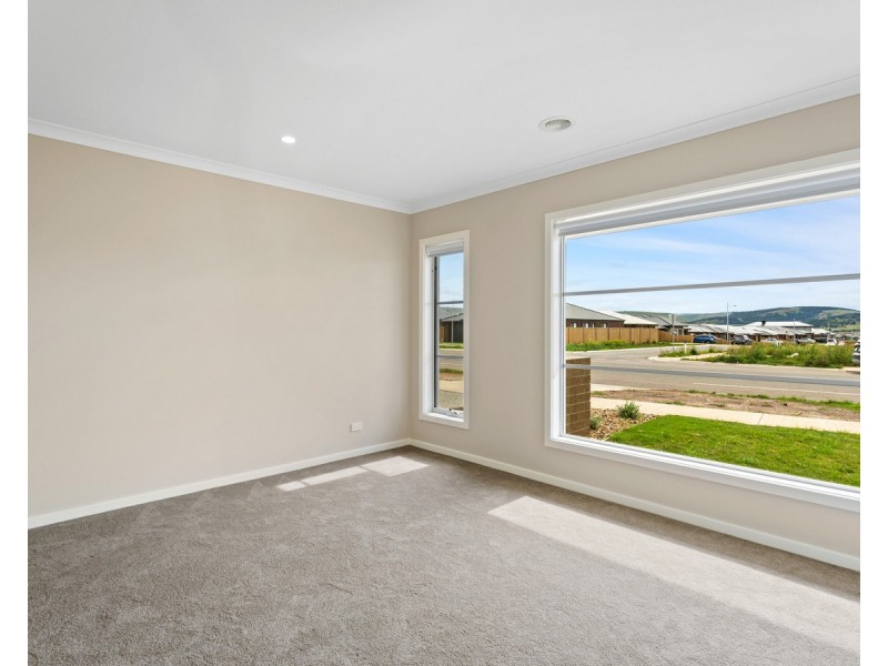 27 Grevillea Drive, Mount Duneed VIC 3216