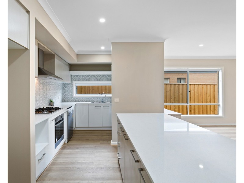 27 Grevillea Drive, Mount Duneed VIC 3216