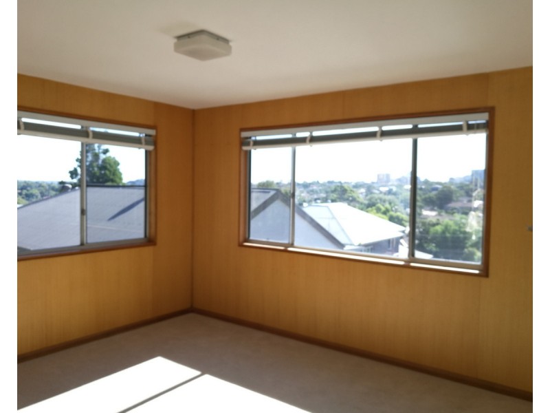 16 Planthurst Road, Carlton NSW 2218