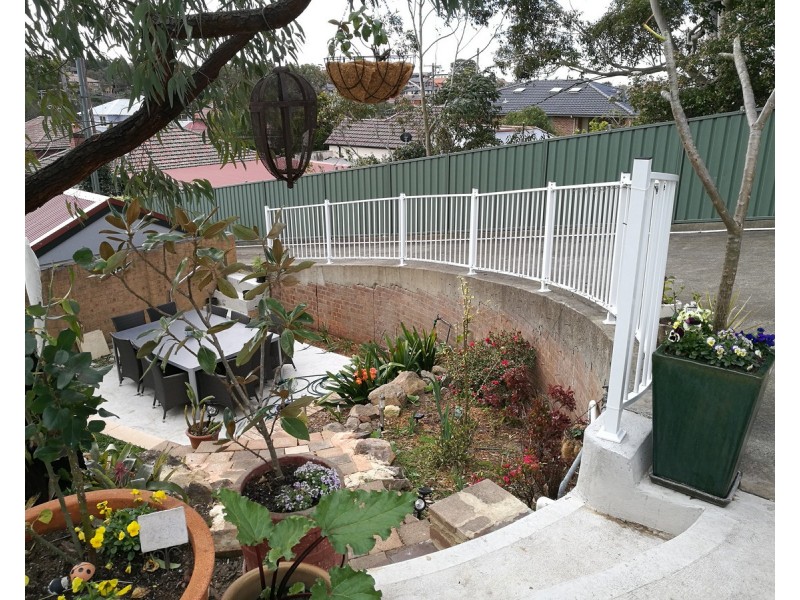 16 Planthurst Road, Carlton NSW 2218