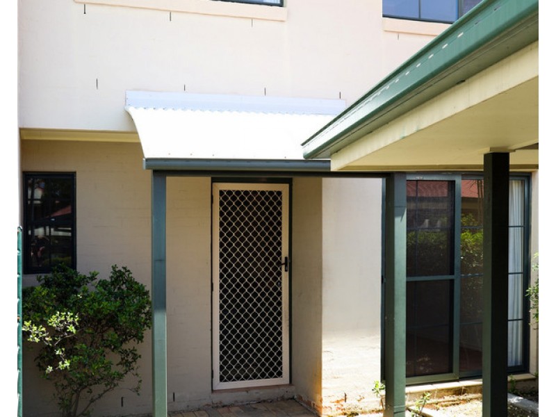 26/18 Tallebudgera Creek Road, Burleigh Heads QLD 4220