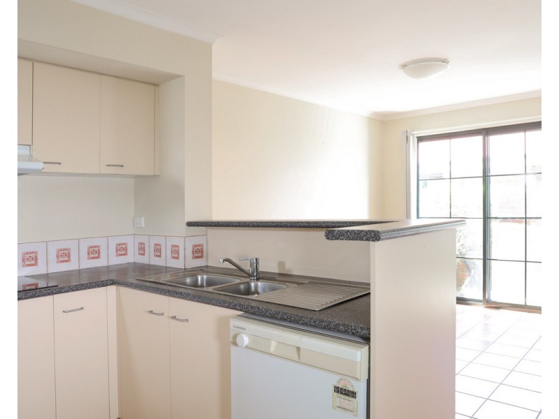 26/18 Tallebudgera Creek Road, Burleigh Heads QLD 4220