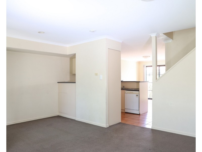 26/18 Tallebudgera Creek Road, Burleigh Heads QLD 4220