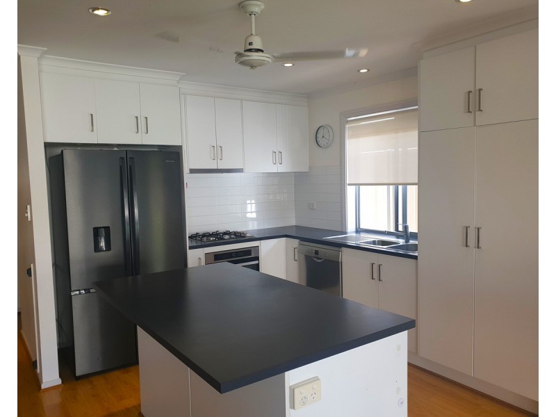 9a Scarborough Terrace, Dover Gardens SA 5048