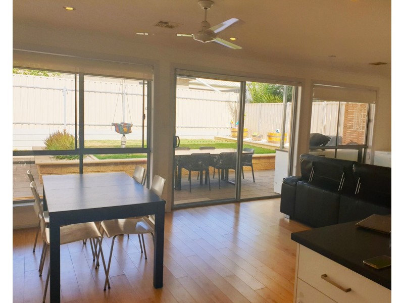 9a Scarborough Terrace, Dover Gardens SA 5048