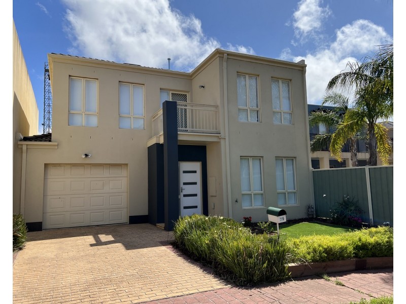 39 Hyde Park Terrace Street, Point Cook VIC 3030