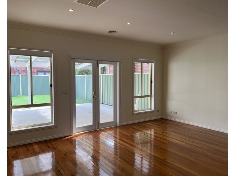 39 Hyde Park Terrace Street, Point Cook VIC 3030