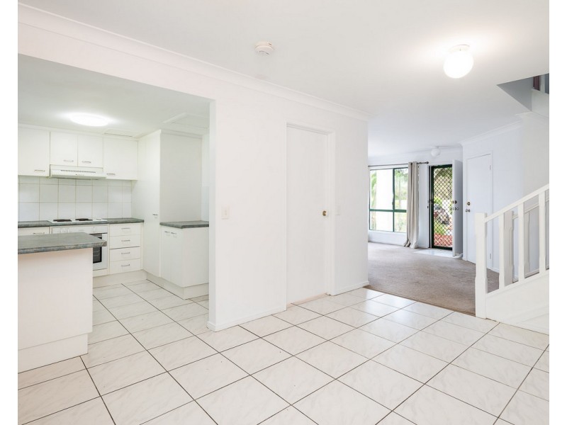 16/156 Greenacres Drive, Arundel QLD 4214