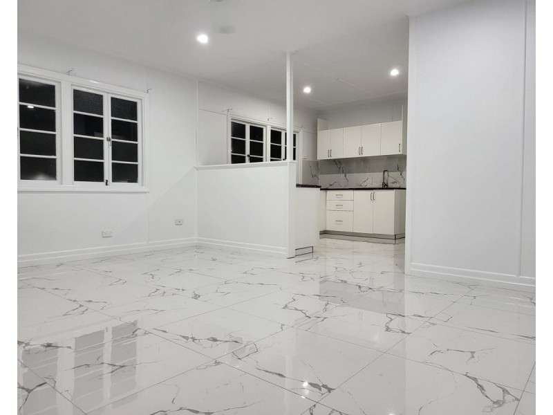 114 Days Road, Grange QLD 4051