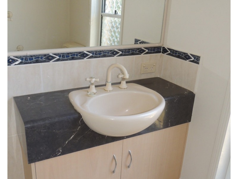 18 Wood Drive, Middle Ridge QLD 4350