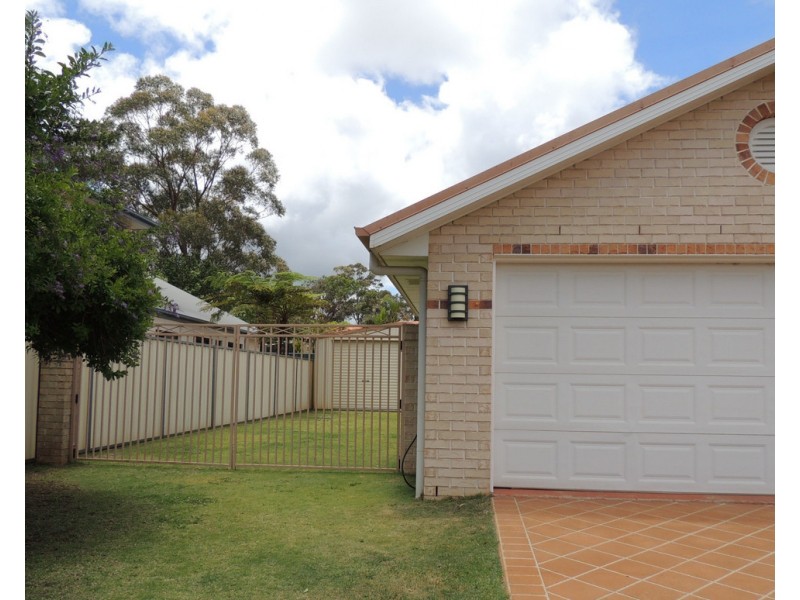 18 Wood Drive, Middle Ridge QLD 4350