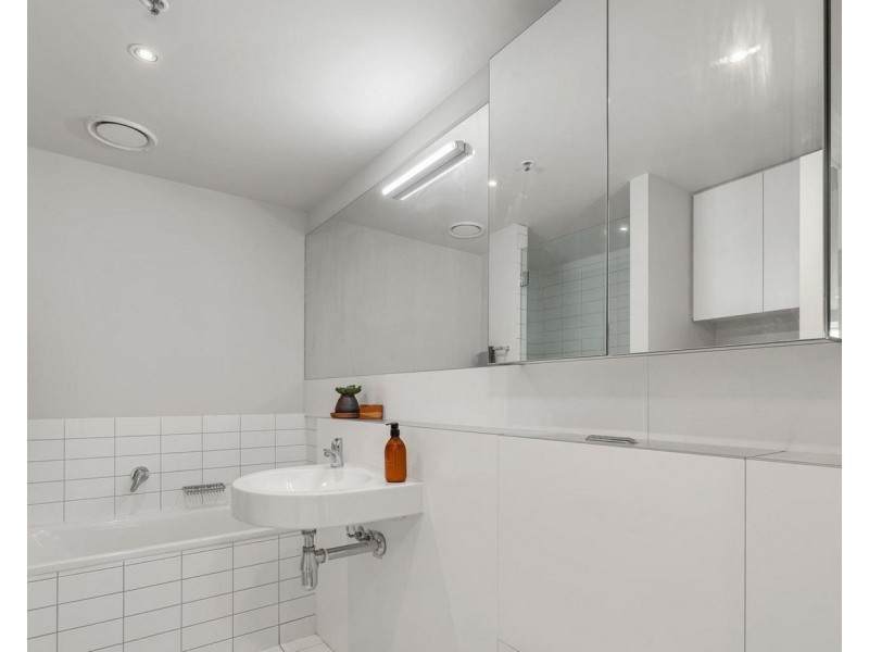 2508/620 Collins Street, Melbourne VIC 3000